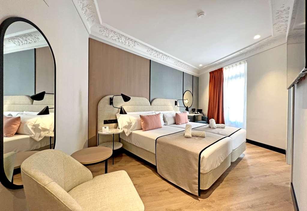 Soho Boutique Turia Hotel Валенсия Стая снимка