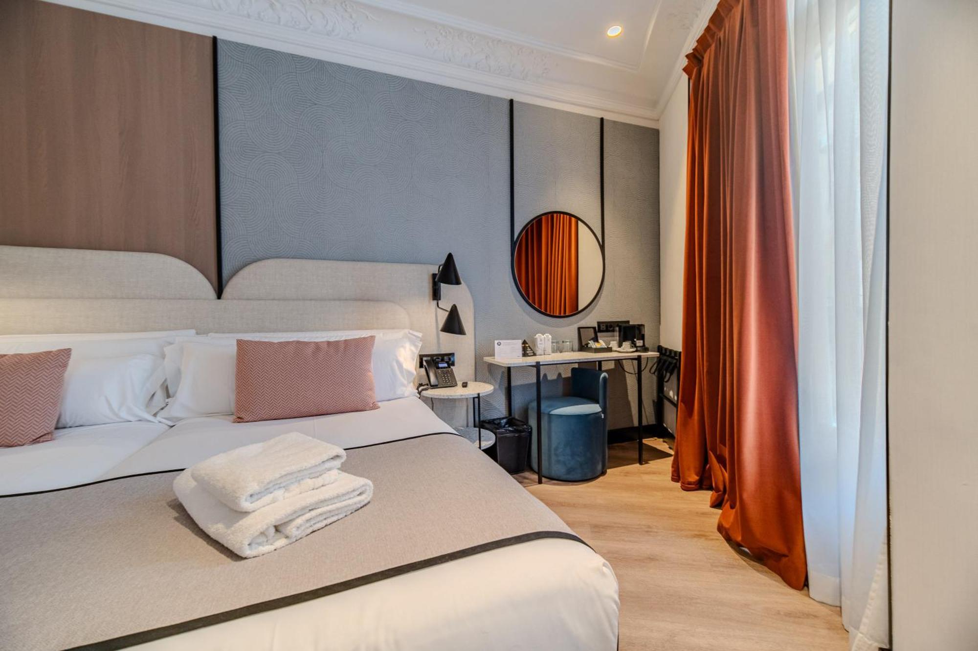 Soho Boutique Turia Hotel Валенсия Екстериор снимка